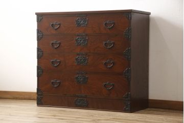 中古　美品　岩谷堂箪笥　天板リメイク　かくし付き　和の趣あふれる渋い佇まいが魅力の衣装箪笥(引き出し、サイドチェスト、サイドボード、和タンス、整理タンス)(R-058646)