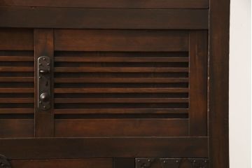 和製アンティーク　明治期　檜(ヒノキ)材　横桟引き戸の美濃帳場箪笥(収納棚、戸棚、時代箪笥、和タンス)(R-058647)
