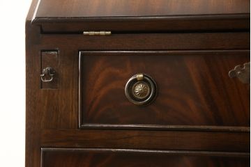 中古　イギリス高級家具　ロスジョン(ROSJOHN)　イギリス王室御用達　洗練されたデザインが美しいライティングビューロー(ワークデスク、在宅ワーク用、サイドチェスト)(R-058654)