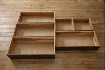 和製ビンテージ　希少!　大胆にあしらわれた花の図柄が目を引く軽井沢彫りチェスト(引き出し、衣装タンス、ヴィンテージ)(R-058662)