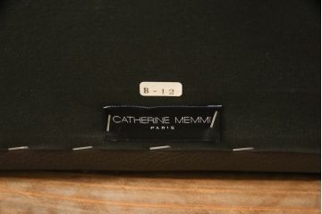 中古　超美品　Cassina(カッシーナ)　CATHERINE MEMMI(カトリーヌ・メミ)　本革　シンプルでシックなデザインが魅力的なアームチェア(ダイニングチェア、椅子、イス)(定価約21万円)(R-058670)