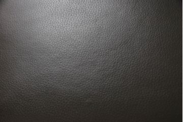 中古　超美品　Cassina(カッシーナ)　CATHERINE MEMMI(カトリーヌ・メミ)　本革　シンプルでシックなデザインが魅力的なアームチェア(ダイニングチェア、椅子、イス)(定価約21万円)(R-058671)