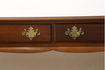 アメリカビンテージ　美品　希少な絶版品!　マホガニー材　スタンリー(Stanley)　気品漂う佇まいが美しいコンソールテーブル(サイドテーブル、ヴィンテージ)(R-058674)