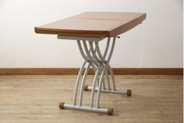中古　イタリア　ポッゾーリ社(POZZOLI)　オッジオ(OZZIO)　ユニークなデザインが目を引くエレベーターテーブル(定価約24万円)(昇降式テーブル、エクステンションテーブル、ローテーブル、ダイニングテーブル)(R-058681)