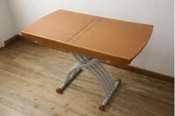 中古　イタリア　ポッゾーリ社(POZZOLI)　オッジオ(OZZIO)　ユニークなデザインが目を引くエレベーターテーブル(定価約24万円)(昇降式テーブル、エクステンションテーブル、ローテーブル、ダイニングテーブル)(R-058681)