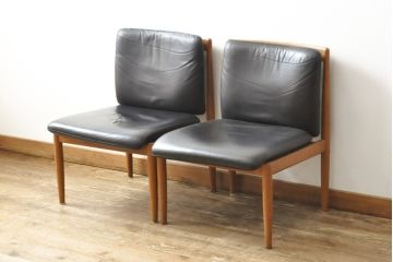 ビンテージ家具　ジャパンヴィンテージ　チーク材　メンズライクスタイルの空間づくりに活躍する本革ダイニングチェア2脚セット(レザー、椅子、イス)(R-058685)