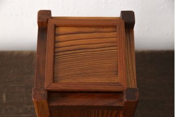 中古　指物工芸家具　肥松(こえまつ)　漆塗り　和の情緒あふれるテーブルスタンド(卓上照明、テーブルライト)(R-058693)