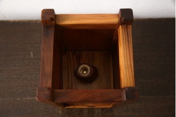 中古　指物工芸家具　肥松(こえまつ)　漆塗り　和の情緒あふれるテーブルスタンド(卓上照明、テーブルライト)(R-058693)