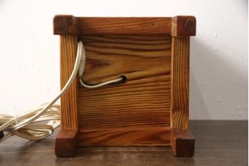 中古　指物工芸家具　肥松(こえまつ)　漆塗り　和の情緒あふれるテーブルスタンド(卓上照明、テーブルライト)(R-058693)