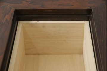 中古　最高級　シャム柿(ジリコテ)材　無垢材　特徴的な木目が目を引く、大振りな囲炉裏テーブル(座卓、長火鉢、関西火鉢、木製火鉢)(R-058695)