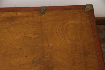 アジアンビンテージ　楠材(クスノキ)　存在感抜群!収納とディスプレイを兼ね備えた木製船トランク(舟トランク、トランクテーブル、ヴィンテージ)(R-058698)