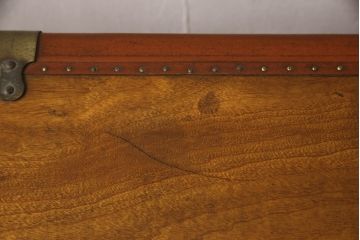 アジアンビンテージ　楠材(クスノキ)　存在感抜群!収納とディスプレイを兼ね備えた木製船トランク(舟トランク、トランクテーブル、ヴィンテージ)(R-058698)