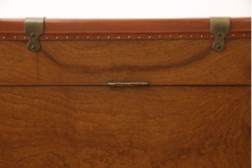 アジアンビンテージ　楠材(クスノキ)　存在感抜群!収納とディスプレイを兼ね備えた木製船トランク(舟トランク、トランクテーブル、ヴィンテージ)(R-058698)