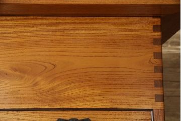 中古　美品　趣のある和の空間づくりにおすすめな欅(ケヤキ)材の関西火鉢(長火鉢、囲炉裏テーブル、座卓、リビングテーブル)(R-058699)