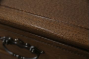 中古　横浜クラシック家具　ノックオンウッド(knockonwood)　Hand Made　上品なデザインが美しいサイドチェスト(サイドボード、引き出し、リビングボード)(R-058702)