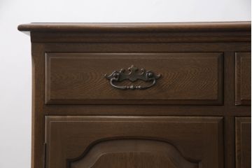 中古　横浜クラシック家具　ノックオンウッド(knockonwood)　Hand Made　上品なデザインが美しいサイドチェスト(サイドボード、引き出し、リビングボード)(R-058702)