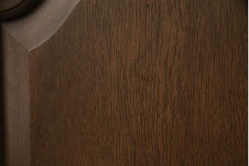 中古　横浜クラシック家具　ノックオンウッド(knockonwood)　Hand Made　上品なデザインが美しいサイドチェスト(サイドボード、引き出し、リビングボード)(R-058702)