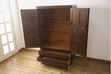 中古　松本民芸家具　洋服タンスをリメイク!脚付き下駄箱(靴箱、収納棚、戸棚、キャビネット)(R-058704)