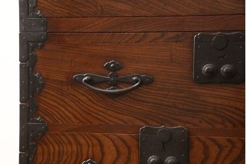 激レア!!　和製アンティーク　特注　欅材(ケヤキ材)　桐材　堅牢で重厚な佇まいの中に上品な雰囲気を感じる二本松箪笥(衣装箪笥、収納箪笥、和タンス、引き出し、サイドチェスト)(R-058706)