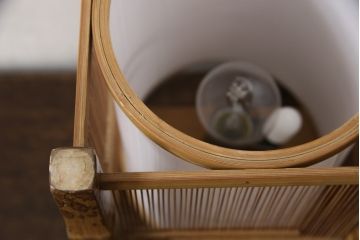 ヴィンテージ照明　和製ビンテージ　美品　希少!!　駿河竹千筋細工師　野田貞一作　然林房　和の情緒あふれる行灯(行燈、スタンド照明、テーブルライト)(R-058707)