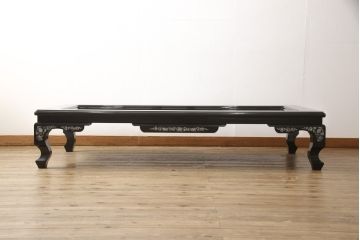 中古　美品　まるで美術品のような螺鈿細工が美しい漆塗り座卓(ローテーブル)(R-058710)