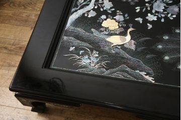 中古　美品　まるで美術品のような螺鈿細工が美しい漆塗り座卓(ローテーブル)(R-058710)