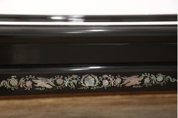 中古　美品　まるで美術品のような螺鈿細工が美しい漆塗り座卓(ローテーブル)(R-058710)
