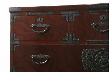 中古　美品　田中家具　ケヤキ材　風格ある和の趣を演出してくれる二本松伝統家具の重ね箪笥(衣装箪笥、引き出し)(定価約40万円)(R-058711)