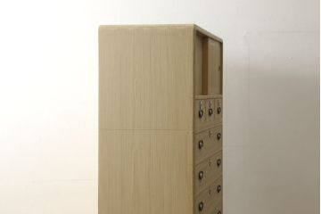 中古　特注　七宝金具　伝統工芸士 渡辺秀紀　ピンク色の花柄七宝金具がかわいらしい加茂総桐箪笥(胴厚、四方丸、桐たんす、衣装タンス、和タンス)(R-058713)
