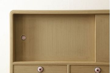 中古　特注　七宝金具　伝統工芸士 渡辺秀紀　ピンク色の花柄七宝金具がかわいらしい加茂総桐箪笥(胴厚、四方丸、桐たんす、衣装タンス、和タンス)(R-058713)