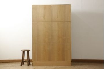中古　特注　七宝金具　伝統工芸士 渡辺秀紀　ピンク色の花柄七宝金具がかわいらしい加茂総桐箪笥(胴厚、四方丸、桐たんす、衣装タンス、和タンス)(R-058713)