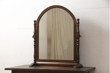 イギリスアンティーク　Lloyd's Antiques(ロイズ・アンティークス)取り扱い　オーク材　クラシカルな卓上ミラー(鏡)(R-058714)
