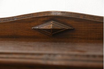 イギリスアンティーク　オーク材　ツイストレッグがクラシカルな雰囲気を高めるサイドチェスト(サイドボード、引き出し)(R-058715)