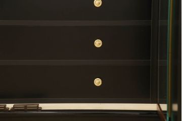 中古　最高級　美術家具　香川漆器　総漆塗り　ひょうたん透かし入り　アーチ状のデザインと雅やかな漆絵が空間に華やぎをもたらす二連和箪笥(定価約500万円)(和タンス、着物箪笥、和服箪笥、ワードローブ、桐たんす、桐箪笥)(R-058717)