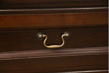中古　松本民芸家具　洋の雰囲気を感じるクラシカルなA型面取書棚(ブックケース、本箱、キャビネット)(定価約57万円)(R-058718)