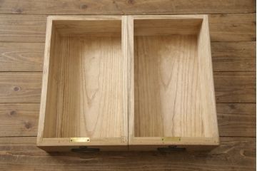中古　国産職人手造り品　小振りなサイズ感で取り入れやすい桐箪笥(並厚、桐たんす、洋服タンス、和タンス、引き出し)(R-058719)