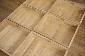 中古　国産職人手造り品　小振りなサイズ感で取り入れやすい桐箪笥(並厚、桐たんす、洋服タンス、和タンス、引き出し)(R-058719)