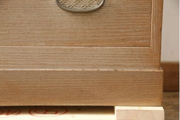中古　国産職人手造り品　小振りなサイズ感で取り入れやすい桐箪笥(並厚、桐たんす、洋服タンス、和タンス、引き出し)(R-058719)