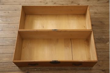 和製アンティーク　ヒノキ材　春慶塗(しゅんけいぬり)　飛騨高山　上品な佇まいが美しい高山衣装箪笥(衣装タンス、和箪笥、チェスト、引き出し、時代箪笥)(R-058721)