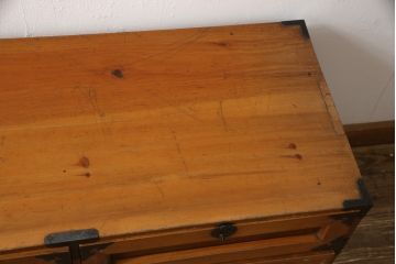 和製アンティーク　ヒノキ材　春慶塗(しゅんけいぬり)　飛騨高山　上品な佇まいが美しい高山衣装箪笥(衣装タンス、和箪笥、チェスト、引き出し、時代箪笥)(R-058721)