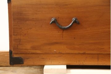 和製アンティーク　ヒノキ材　春慶塗(しゅんけいぬり)　飛騨高山　上品な佇まいが美しい高山衣装箪笥(衣装タンス、和箪笥、チェスト、引き出し、時代箪笥)(R-058721)