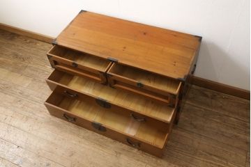 和製アンティーク　ヒノキ材　春慶塗(しゅんけいぬり)　飛騨高山　上品な佇まいが美しい高山衣装箪笥・上段(衣装タンス、和箪笥、チェスト、引き出し、時代箪笥)(R-058722)