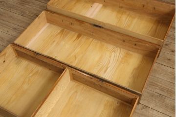 和製アンティーク　ヒノキ材　春慶塗(しゅんけいぬり)　飛騨高山　上品な佇まいが美しい高山衣装箪笥・上段(衣装タンス、和箪笥、チェスト、引き出し、時代箪笥)(R-058722)