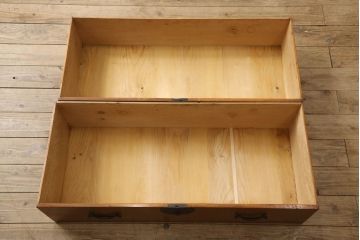 和製アンティーク　ヒノキ材　春慶塗(しゅんけいぬり)　飛騨高山　上品な佇まいが美しい高山衣装箪笥・下段(衣装タンス、和箪笥、チェスト、引き出し、時代箪笥)(R-058723)