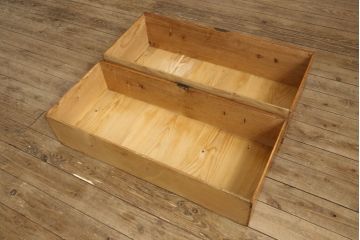 和製アンティーク　ヒノキ材　春慶塗(しゅんけいぬり)　飛騨高山　上品な佇まいが美しい高山衣装箪笥・下段(衣装タンス、和箪笥、チェスト、引き出し、時代箪笥)(R-058723)