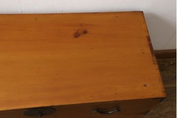 和製アンティーク　ヒノキ材　春慶塗(しゅんけいぬり)　飛騨高山　上品な佇まいが美しい高山衣装箪笥・下段(衣装タンス、和箪笥、チェスト、引き出し、時代箪笥)(R-058723)