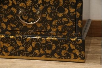 中古　希少!　黒漆金彩風　花唐草文様　細やかな文様が美しい工芸箪笥(収納たんす、和箪笥、整理タンス、引き出し)(R-058725)