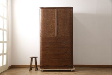 中古　美品　最高級　木芸美術家具作家 桑田允友(桑允)作　欅(ケヤキ)玉杢　中桐　スッキリとしたデザインが目を引く衣装箪笥(定価約150万円)(着物タンス、衣装箪笥、引き出し、桐箪笥、和たんす)(R-058728)