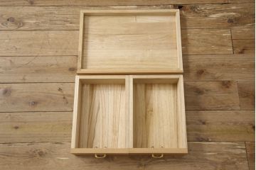 中古　美品　伝統工芸士　中田静夫　すっきりとした佇まいが気品を感じさせる紀州総桐箪笥(定価約180万円)(胴丸、桐たんす、着物箪笥、和タンス、引き出し、バラ売り可能)(R-058734)