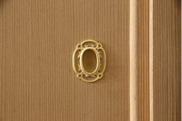 中古　美品　伝統工芸士　中田静夫　すっきりとした佇まいが気品を感じさせる紀州総桐箪笥(定価約180万円)(胴丸、桐たんす、着物箪笥、和タンス、引き出し、バラ売り可能)(R-058734)